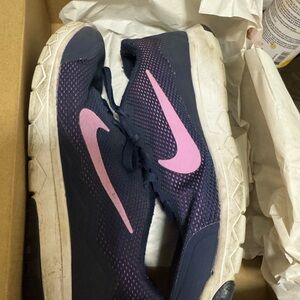Nike Women's Air Zoom Elevate Navy and Pink Running Shoes size 9